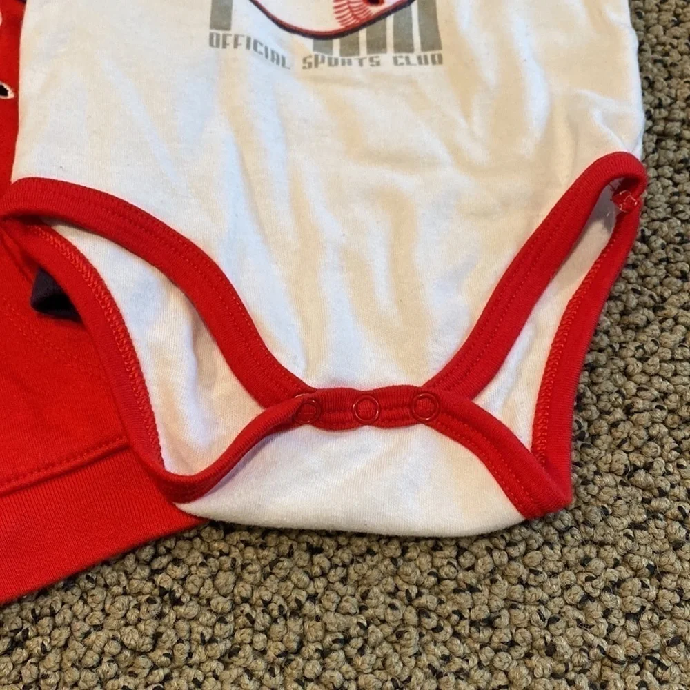 Puma Jacket & Onesie Set Size 6-9 Months in Like New Condition - Picture 4 of 7